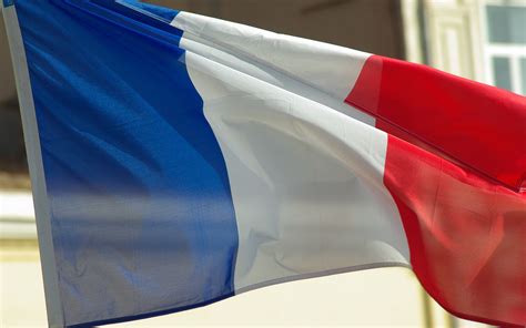 Franse politici weigeren vlag halfstok te hangen in Republiek