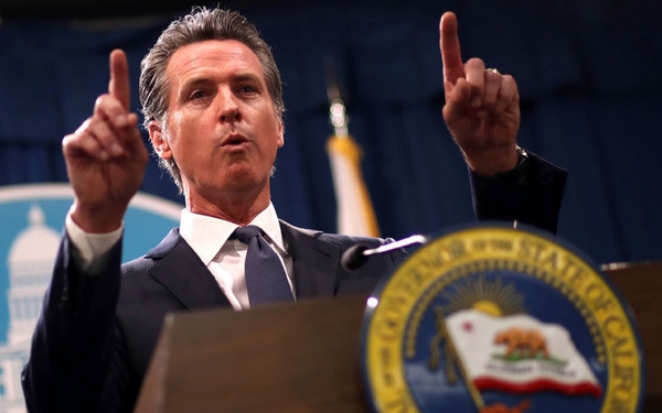 Californië maakt het voor artsen illegaal om het oneens te zijn met politici